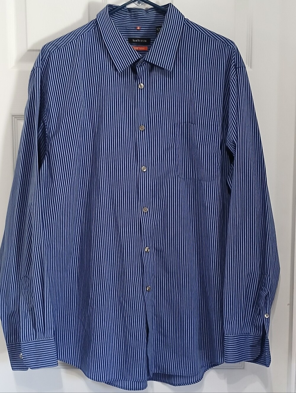 Men’s Van Heusen Traveler Navy Blue Stripe Dress Shirt - Size XL 17-17 1/2